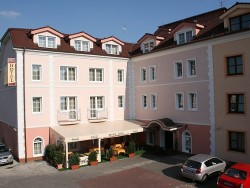 Hotel TILIA Pezinok (Bösing)