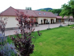 Private accommodation TRI RUŽE Krásnohorské Podhradie