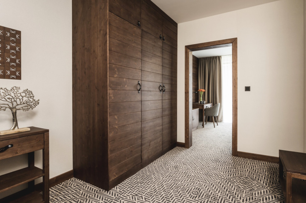 ARIETES MARMONT RESORT #30