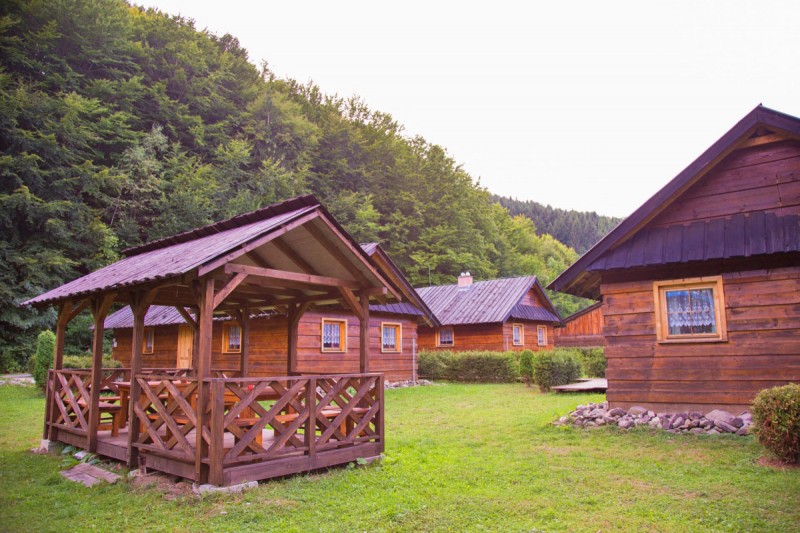 Bungalows Modlatín pond #2