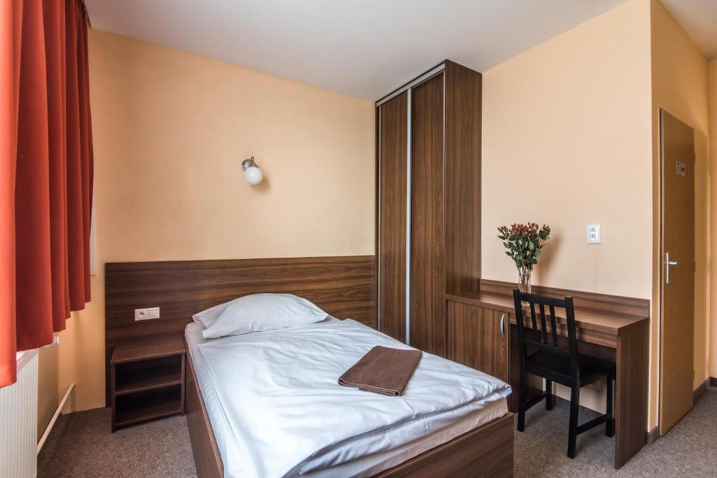 City Hotel B&B #16