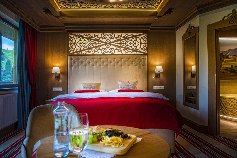 Romantický wellness pobyt pre dvoch s vírivkou na izbe a masážou pod Belianskymi Tatrami #22
