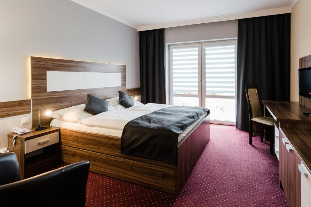 Hotel MENHARD #26