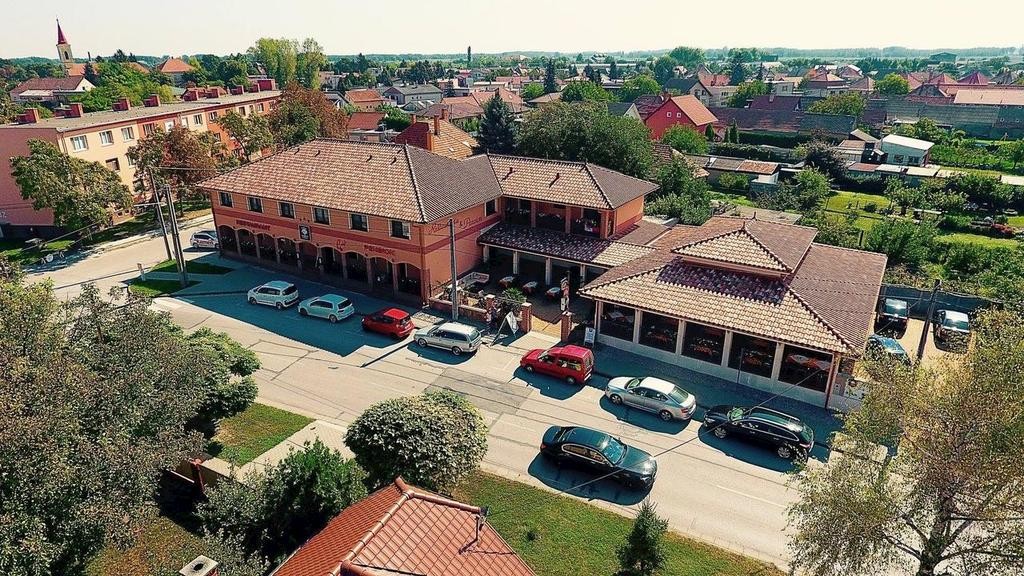 Pension und restaurant Corvin #1