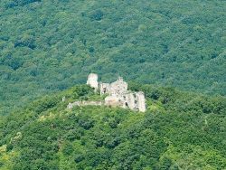 Viniansky hrad Vinné