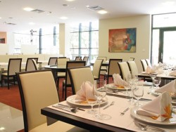 Restaurant IMPIQ Hotel*** Trnava