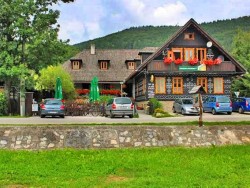 Pension Javorina - Restaurant Čičmany (Zimmermannshau)