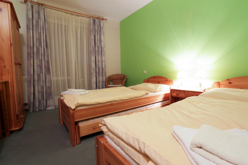 Family wellness stay in Plejsy with massage + child free #2