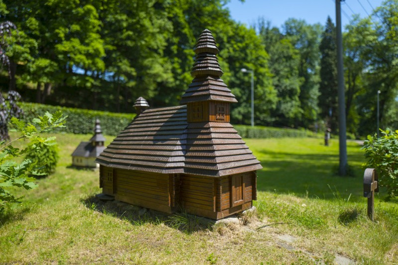 Miniatury drewnianych kościołów