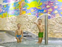 ZĽAVA: Mini Spa pobyt pre deti so vstupom do bazénového sveta Bardejovské Kúpele (Bardejów-Zdrój)