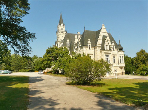 BUDMERICE Mansion